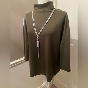 Halston Boxy Top